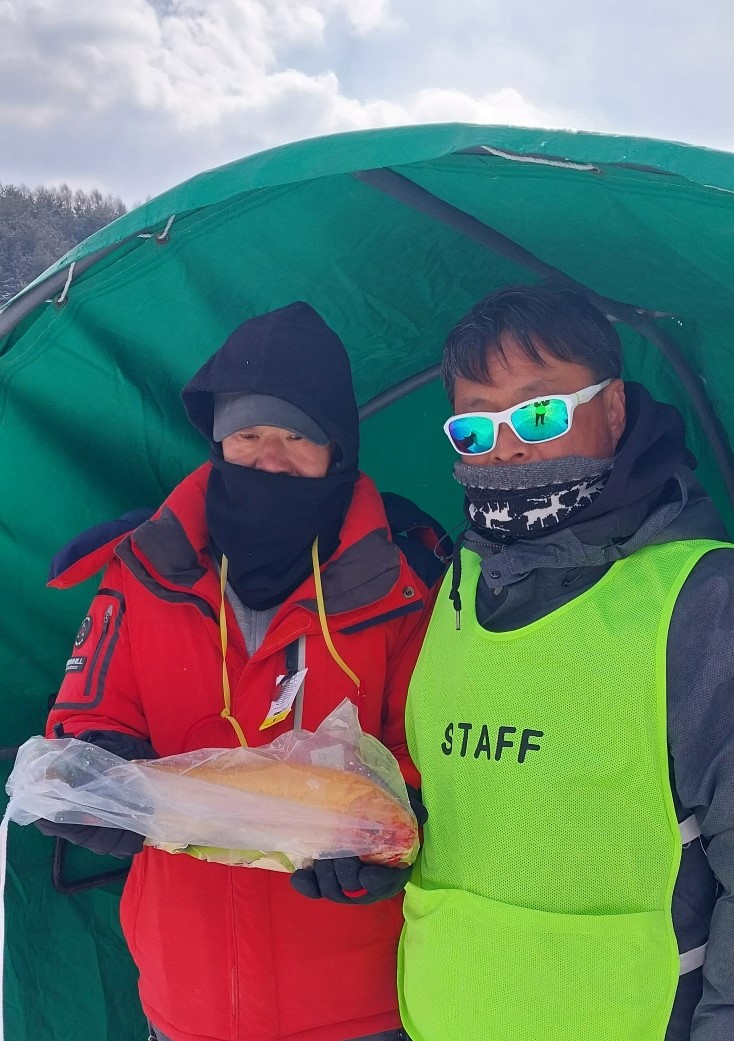 2월 2일 <텐트낚시터> 황금송어잡다!!